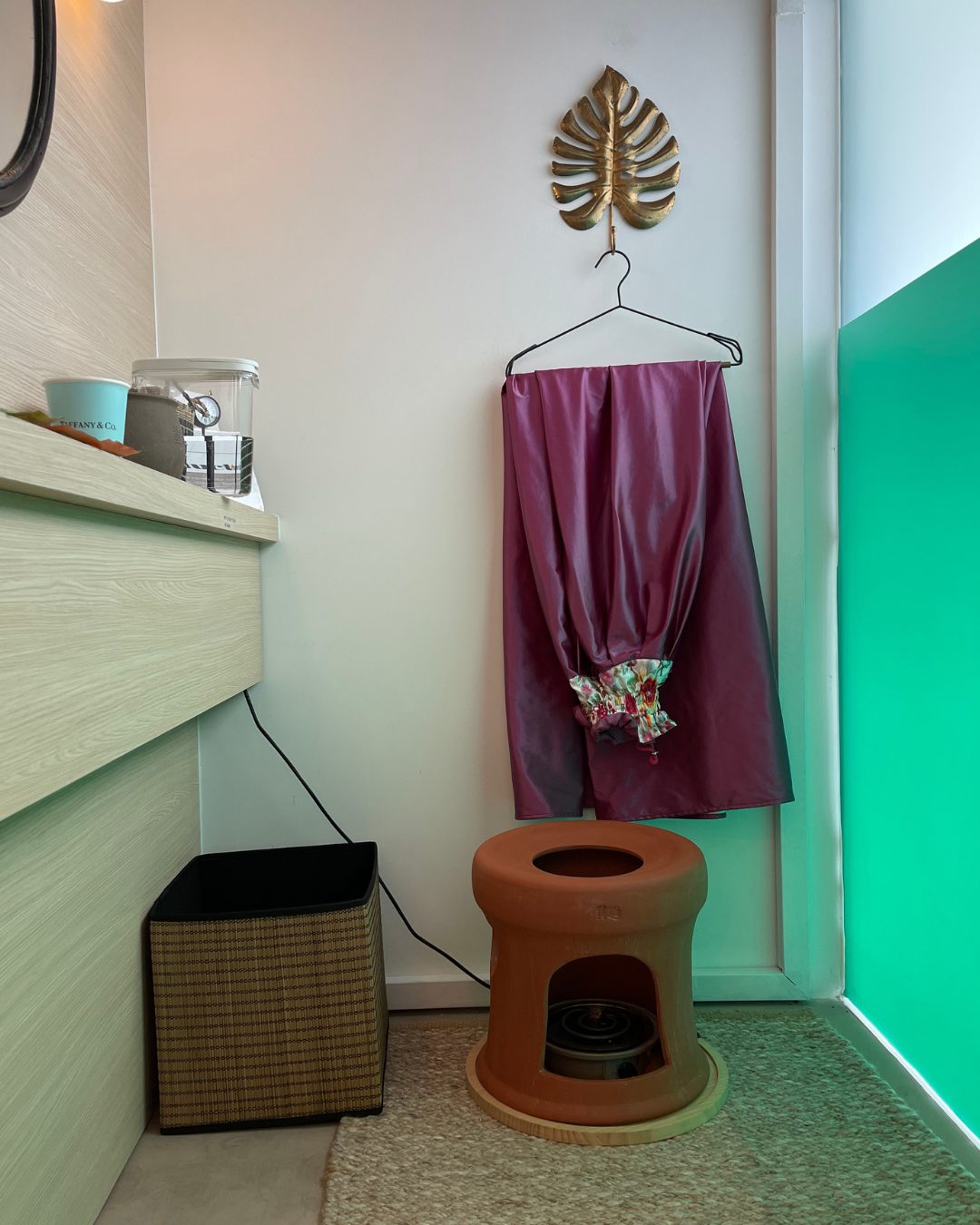 The mugwort steam corner with a robe and steam seat